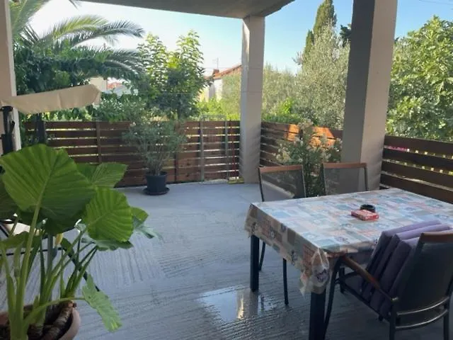 Newly Renovated Apartment With Terrace Medulin